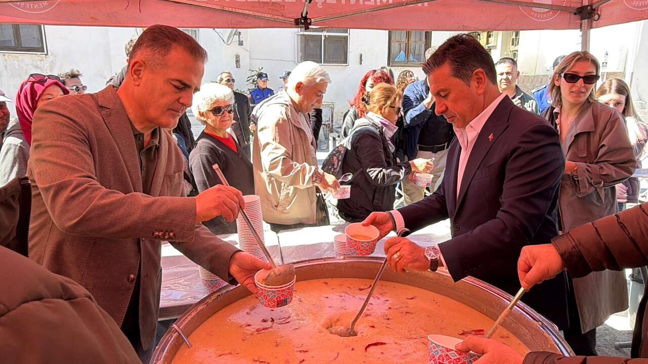 9. Muğla Tarhana Festivali Başladı: Saburhane Meydanı’nda Yoğun Katılım 4